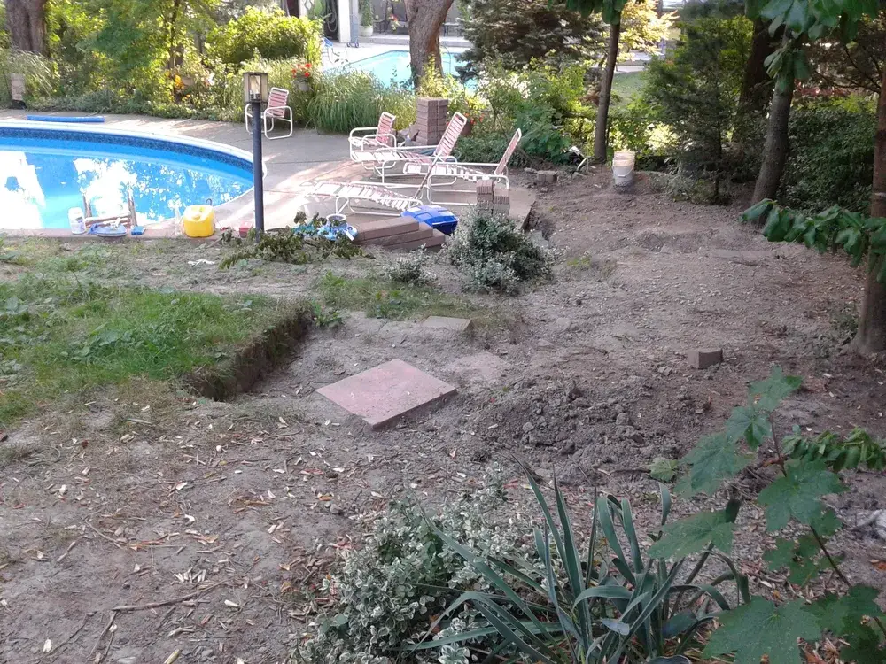 Backyard to pool before new step installation