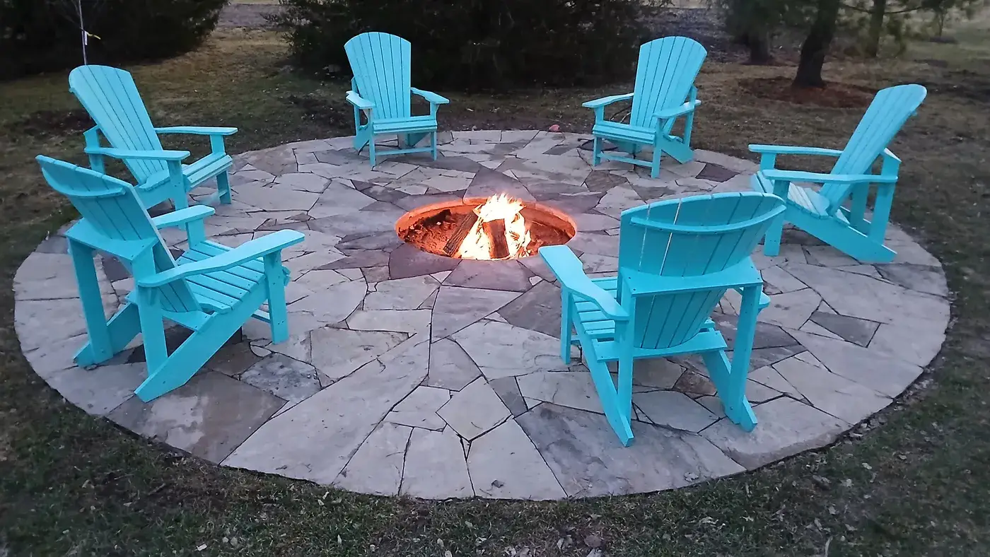 Dry laid, flagstone firepit circle